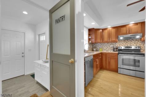 41 Lakewood Drive Mountain Lakes NJ 07046
