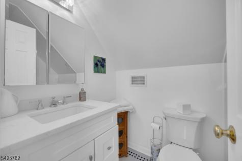 41 Lakewood Drive Mountain Lakes NJ 07046