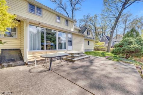 41 Lakewood Drive Mountain Lakes NJ 07046