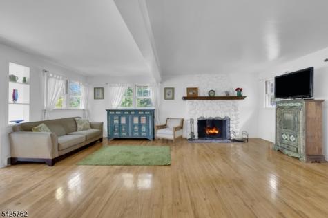 41 Lakewood Drive Mountain Lakes NJ 07046