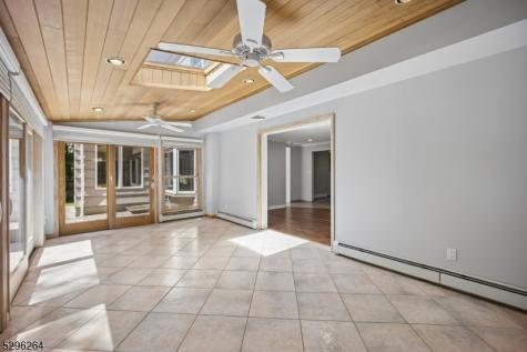 7 Mansfield Court Livingston NJ 07039