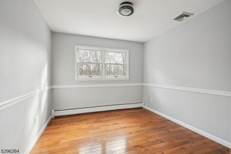 7 Mansfield Court Livingston NJ 07039