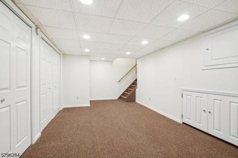 7 Mansfield Court Livingston NJ 07039