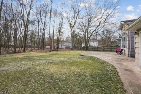 7 Mansfield Court Livingston NJ 07039