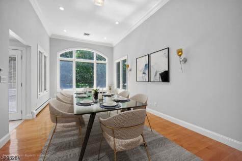 7 Mansfield Court Livingston NJ 07039