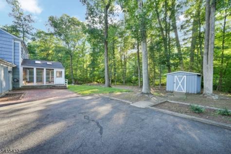 10 Diann Drive Montville NJ 07045