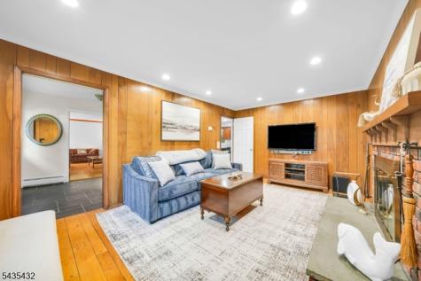 10 Diann Drive Montville NJ 07045