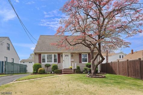 722 Pine Street Roselle Park NJ 07204
