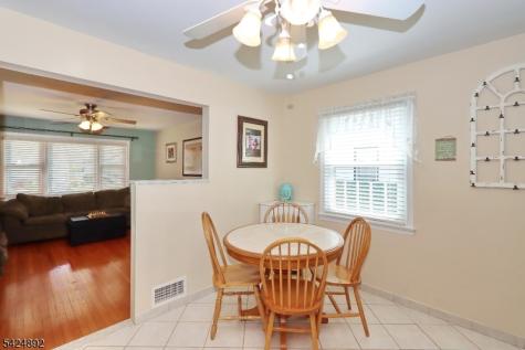 722 Pine Street Roselle Park NJ 07204