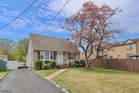 722 Pine Street Roselle Park NJ 07204