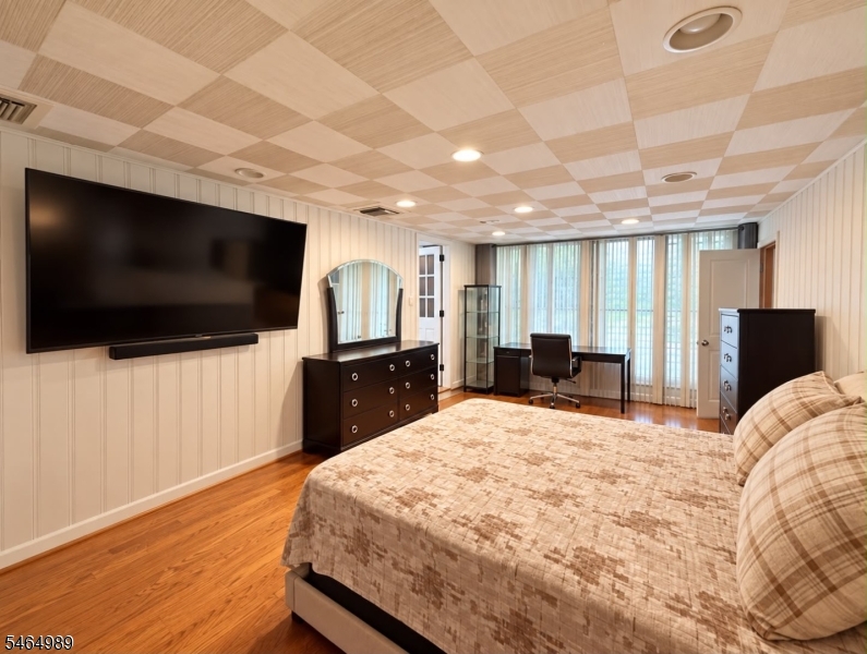 115 Crampton Avenue Woodbridge NJ 07095