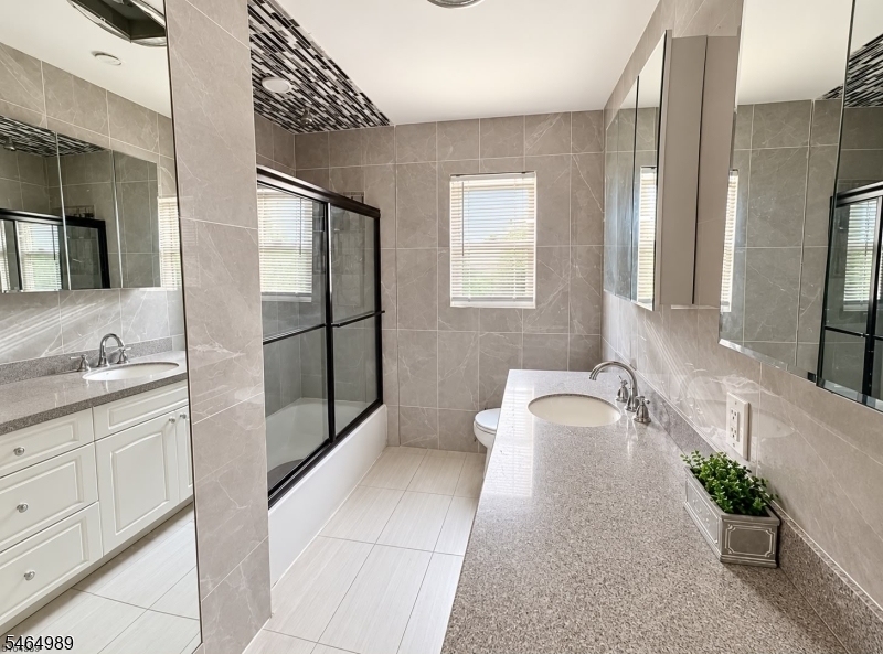 115 Crampton Avenue Woodbridge NJ 07095