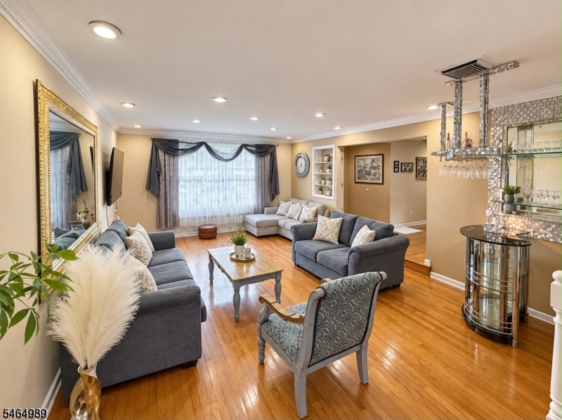 115 Crampton Avenue Woodbridge NJ 07095