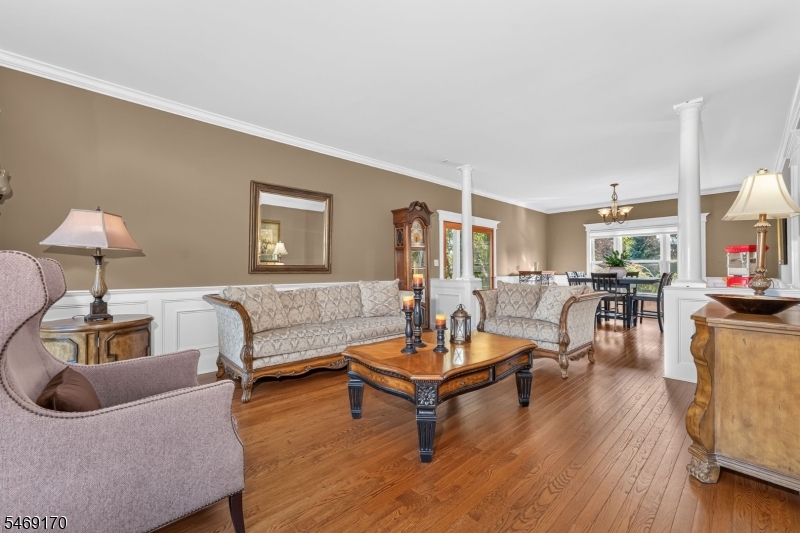 28 Nashaway Drive Raritan NJ 08551