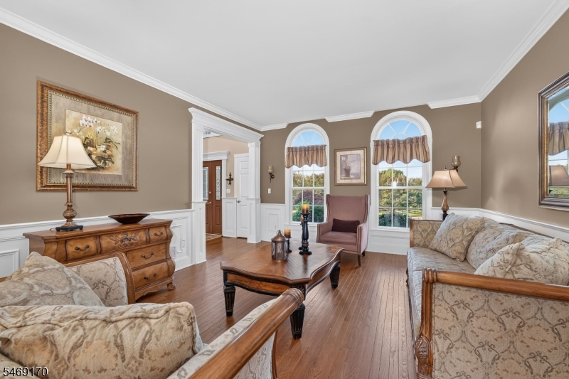 28 Nashaway Drive Raritan NJ 08551