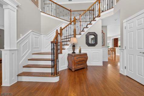 28 Nashaway Drive Raritan NJ 08551