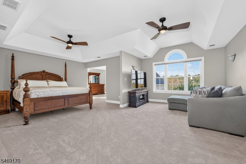 28 Nashaway Drive Raritan NJ 08551