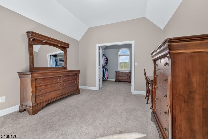 28 Nashaway Drive Raritan NJ 08551