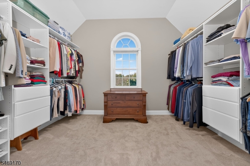 28 Nashaway Drive Raritan NJ 08551