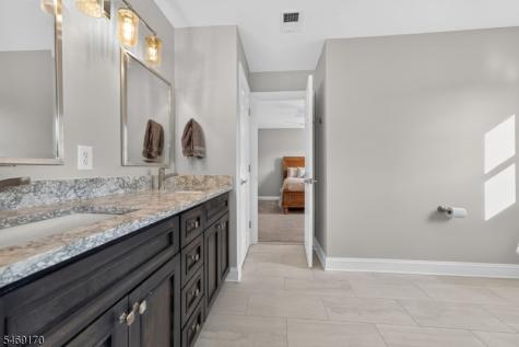 28 Nashaway Drive Raritan NJ 08551