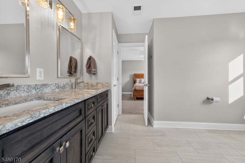 28 Nashaway Drive Raritan NJ 08551
