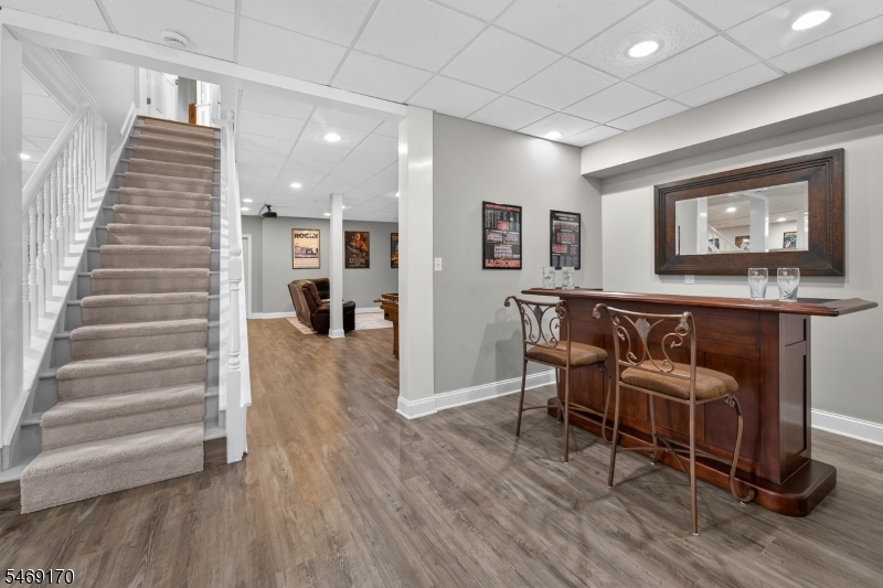 28 Nashaway Drive Raritan NJ 08551