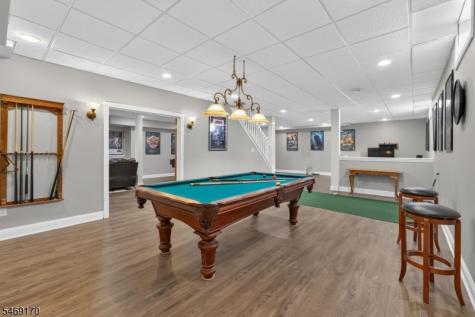 28 Nashaway Drive Raritan NJ 08551