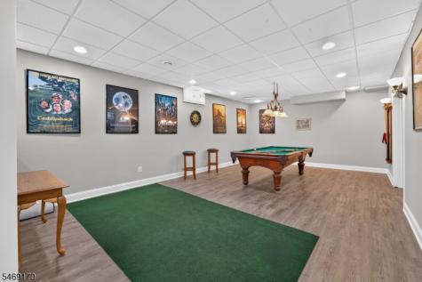 28 Nashaway Drive Raritan NJ 08551