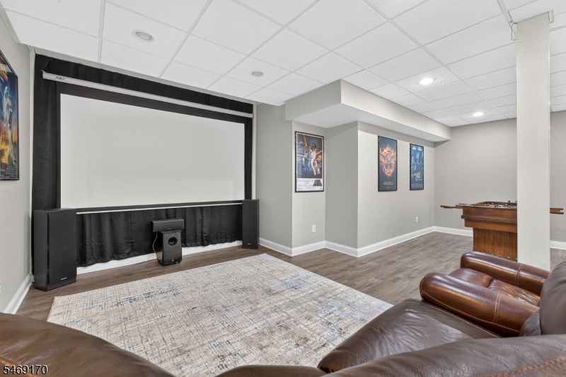 28 Nashaway Drive Raritan NJ 08551