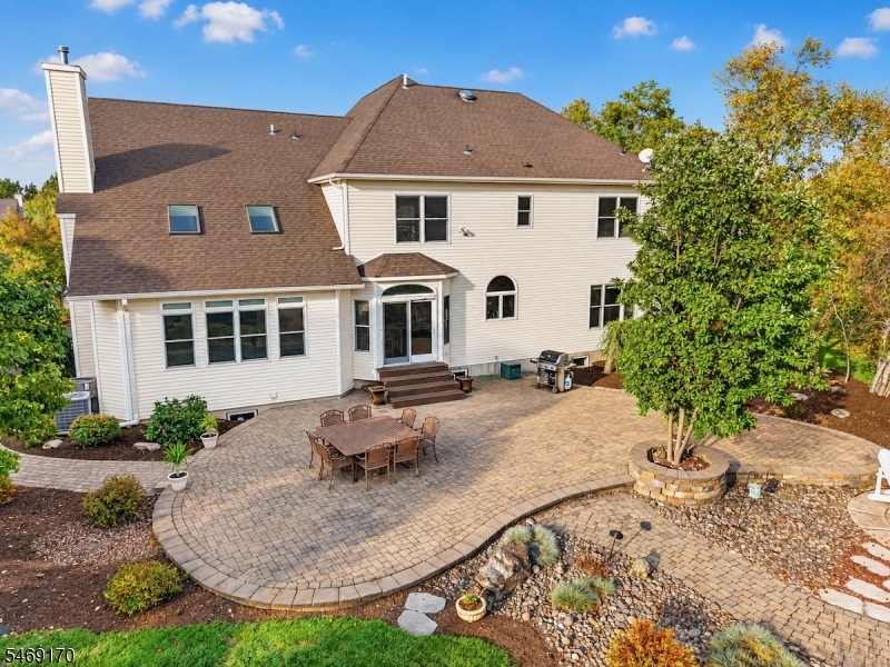 28 Nashaway Drive Raritan NJ 08551