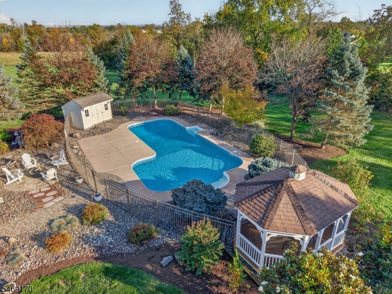 28 Nashaway Drive Raritan NJ 08551
