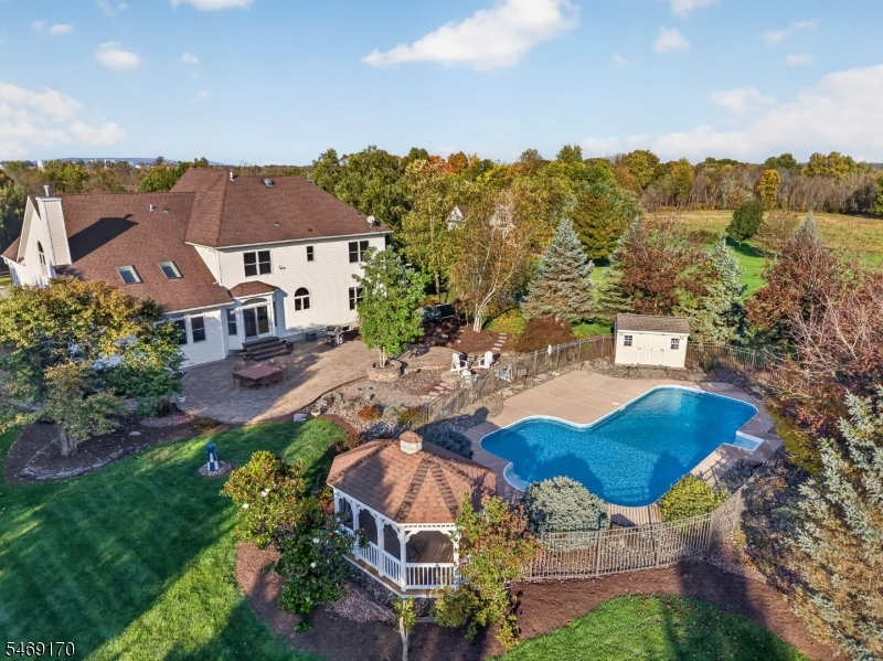 28 Nashaway Drive Raritan NJ 08551
