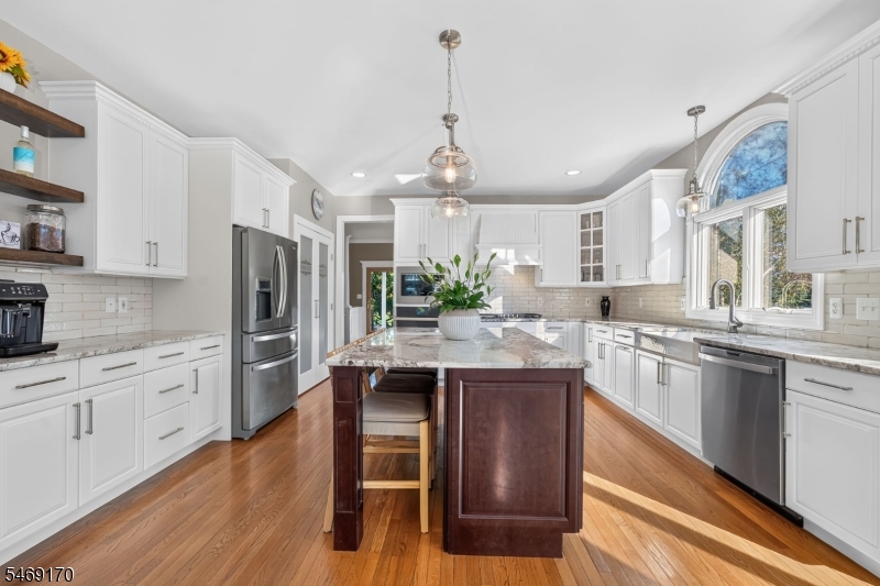 28 Nashaway Drive Raritan NJ 08551
