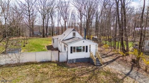 19 Homestead Road Jefferson NJ 07849