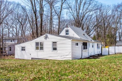 19 Homestead Road Jefferson NJ 07849