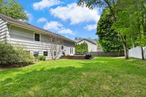 33 Carol Road Westfield NJ 07090