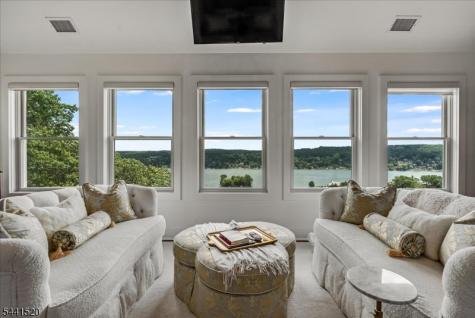 56 Crestwood Trail Sparta NJ 07871