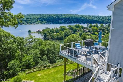 56 Crestwood Trail Sparta NJ 07871