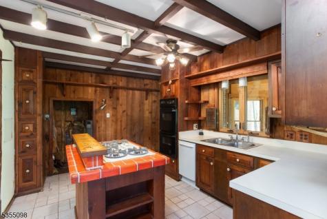 22 Pine Hill Road Delaware NJ 08559