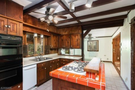 22 Pine Hill Road Delaware NJ 08559