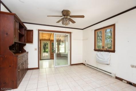 22 Pine Hill Road Delaware NJ 08559