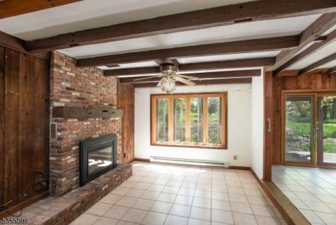 22 Pine Hill Road Delaware NJ 08559