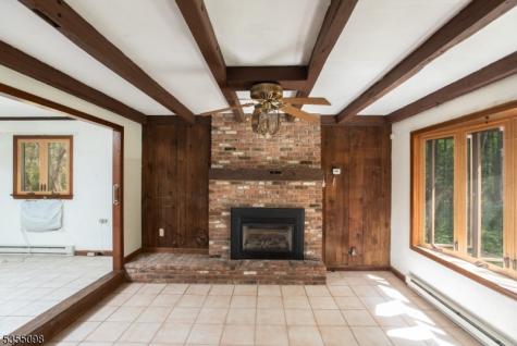 22 Pine Hill Road Delaware NJ 08559