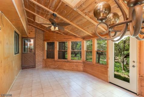 22 Pine Hill Road Delaware NJ 08559