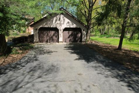 22 Pine Hill Road Delaware NJ 08559