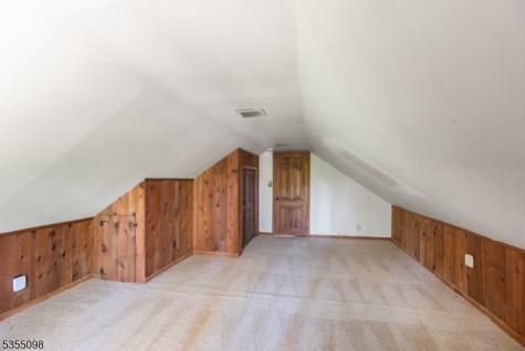 22 Pine Hill Road Delaware NJ 08559