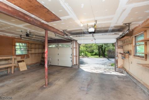 22 Pine Hill Road Delaware NJ 08559
