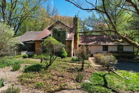 22 Pine Hill Road Delaware NJ 08559