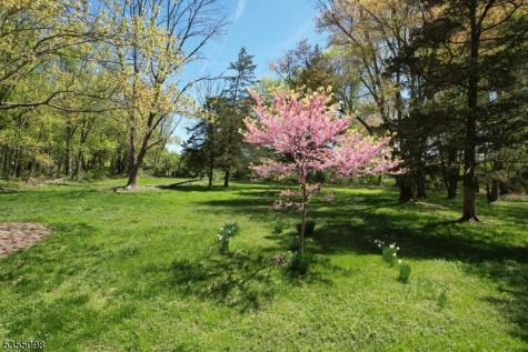 22 Pine Hill Road Delaware NJ 08559
