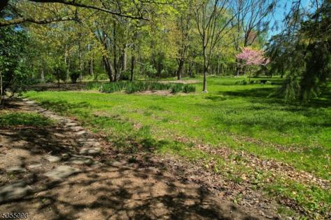 22 Pine Hill Road Delaware NJ 08559